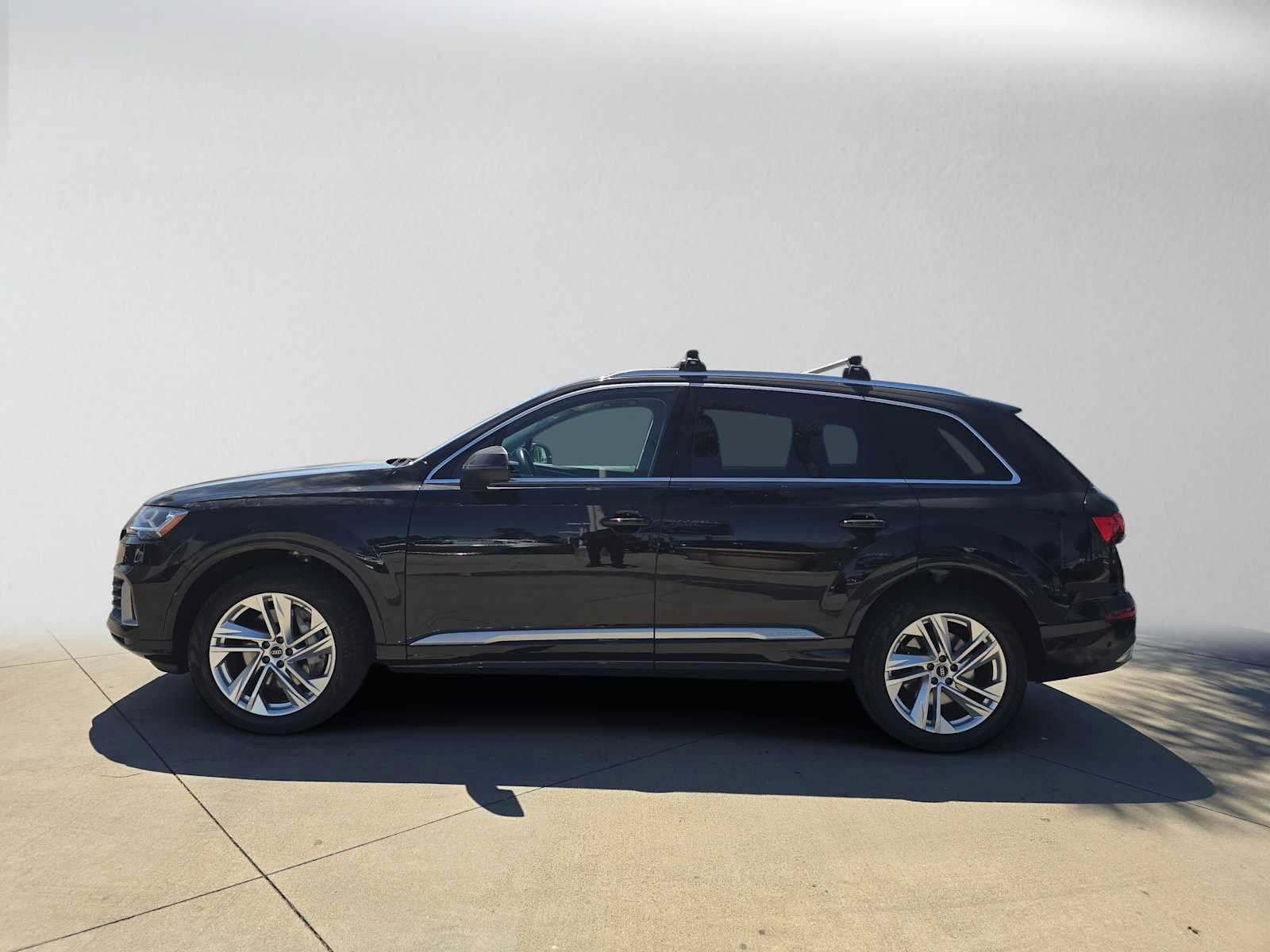 Used 2023 Audi Q7 3.0T Premium Plus w/ Premium Plus Package AWD/4WD image 6