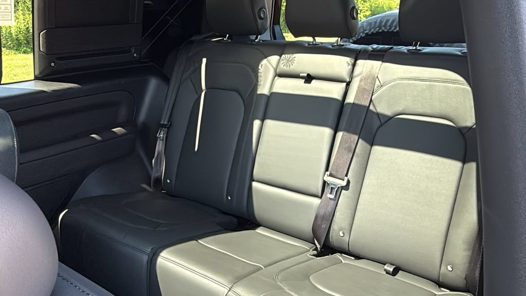 New 2026 Land Rover Defender 90 X-Dynamic SE AWD/4WD image 23