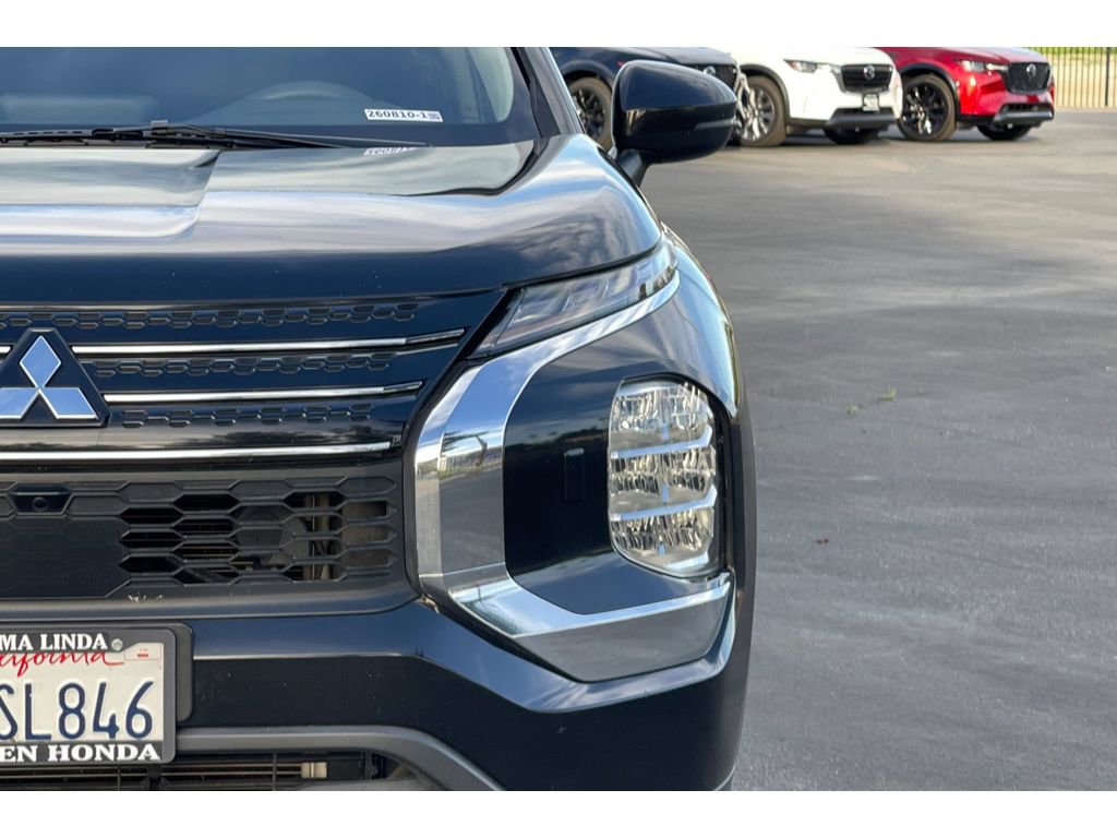 Used 2022 Mitsubishi Outlander ES image 17