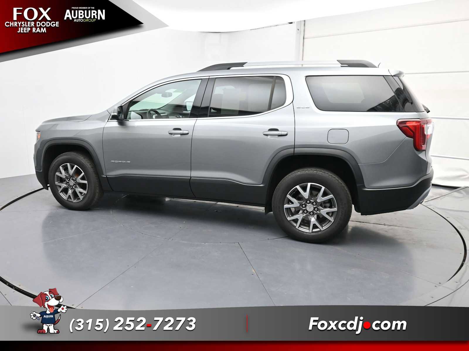 Used 2023 GMC Acadia SLE w/ Driver Convenience Package image 12