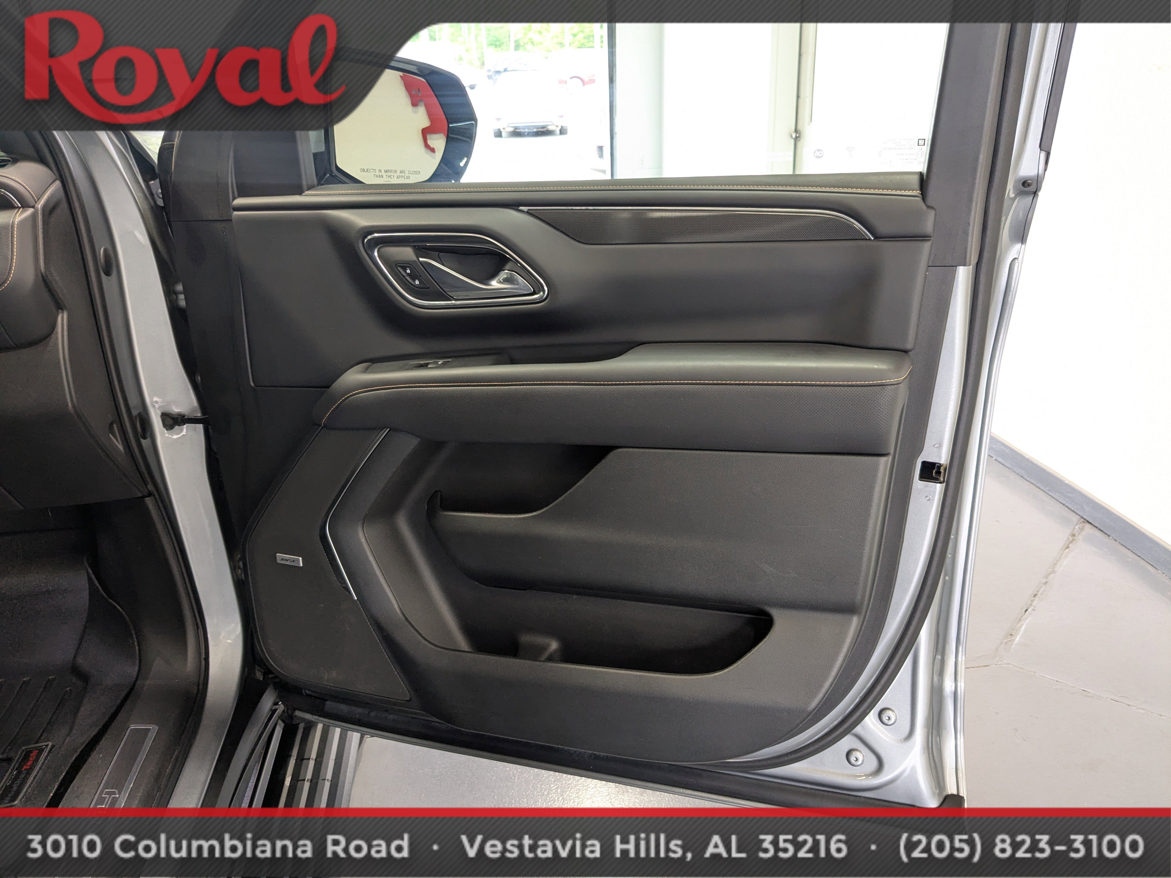 Used 2023 GMC Yukon AT4 w/ Technology Package AWD/4WD image 7