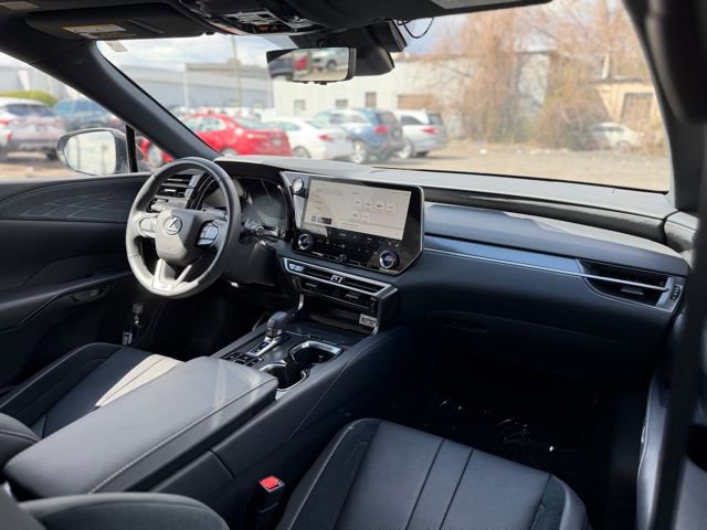 Used 2024 Lexus RX 500h F Sport w/ Convenience Package image 18