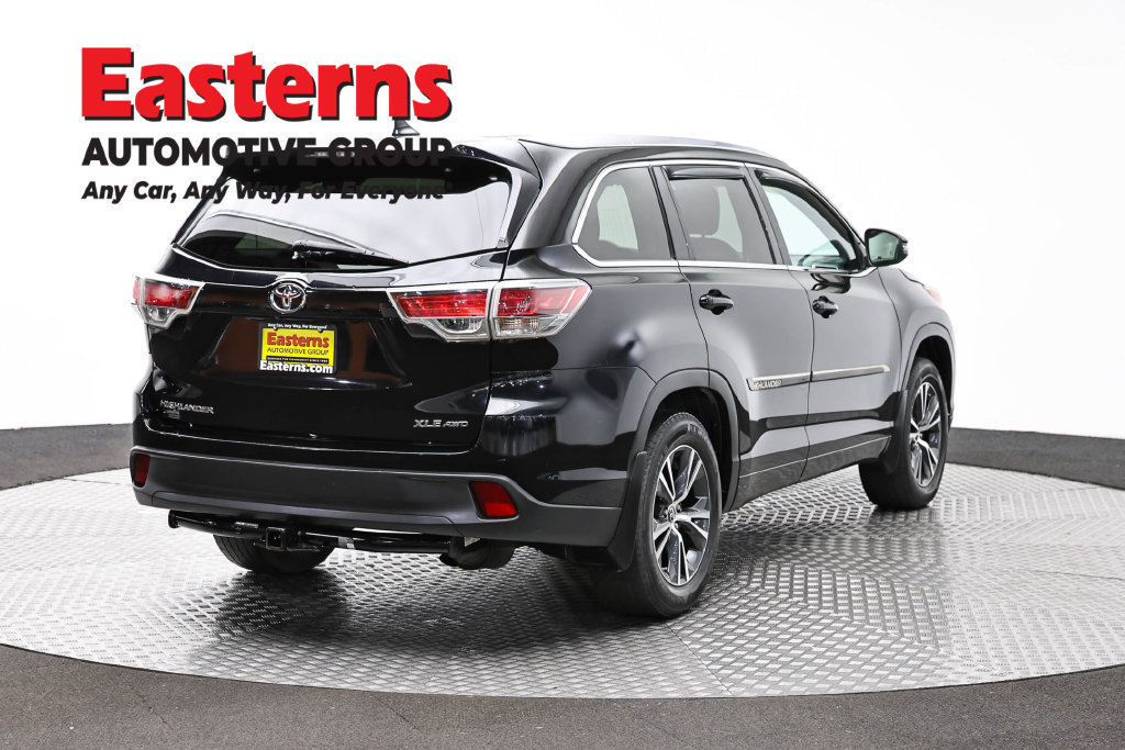 Used 2016 Toyota Highlander XLE AWD/4WD image 7