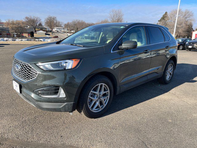 Used 2024 Ford Edge SEL w/ Convenience Package image 2