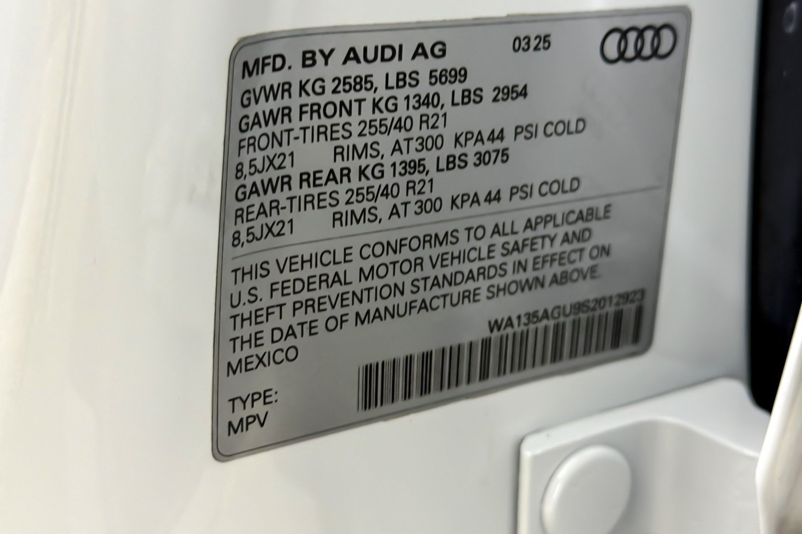 Used 2025 Audi SQ5 Prestige w/ Prestige Package AWD/4WD image 28