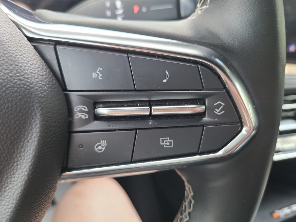 Used 2024 Chevrolet Traverse LT FWD image 5