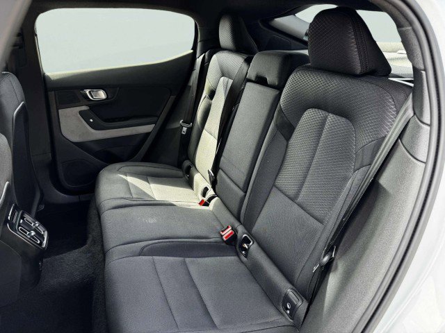 Used 2023 Polestar Polestar 2 w/ Pilot Pack image 33