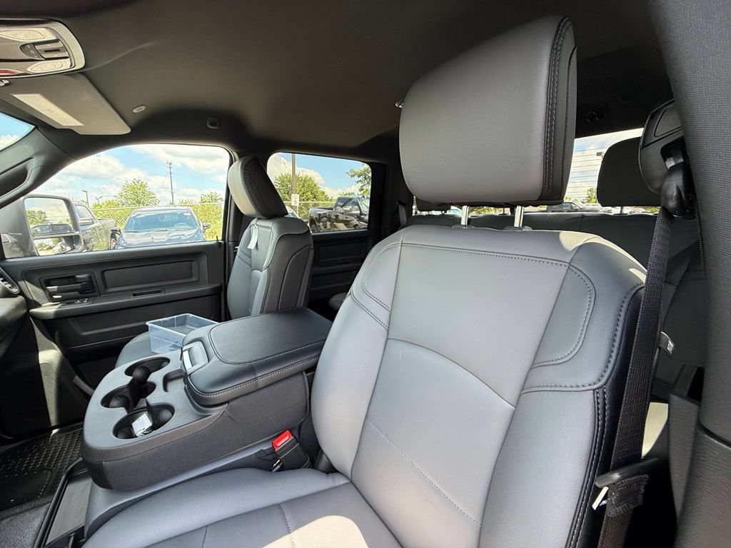 New 2026 RAM 3500 Tradesman AWD/4WD image 15