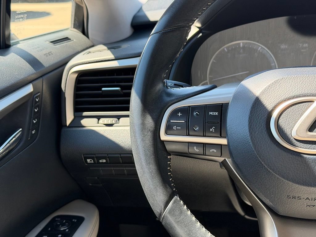 Used 2019 Lexus RX 350L AWD w/ Accessory Package image 9
