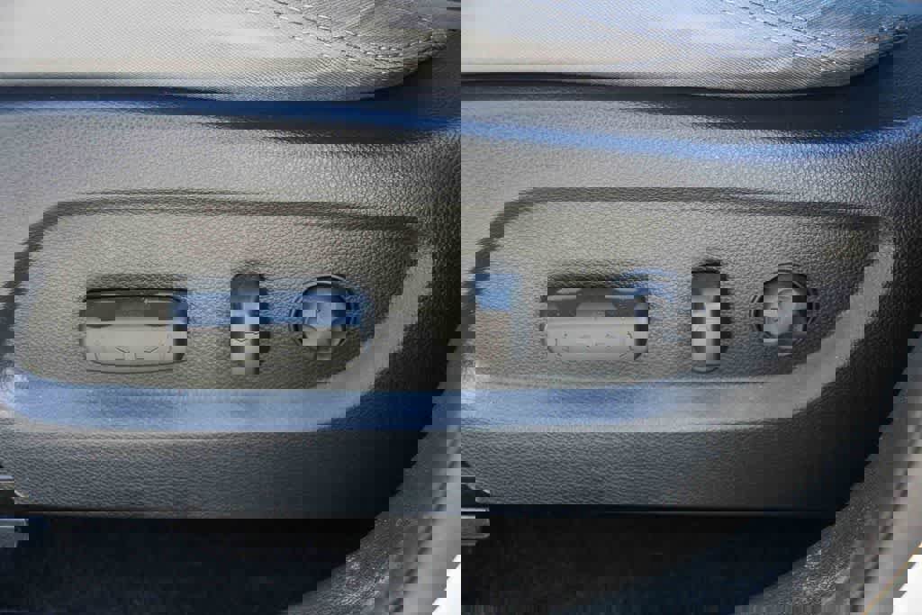 Used 2017 Hyundai Santa Fe SE image 18