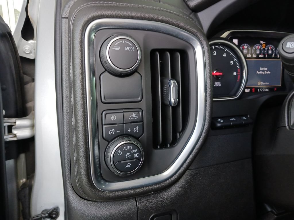 Used 2022 Chevrolet Silverado 2500 LTZ w/ LTZ Premium Package RWD image 38