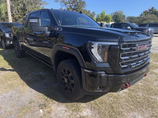 Used 2025 GMC Sierra 2500 AT4 w/ AT4 Premium Plus Package image 3