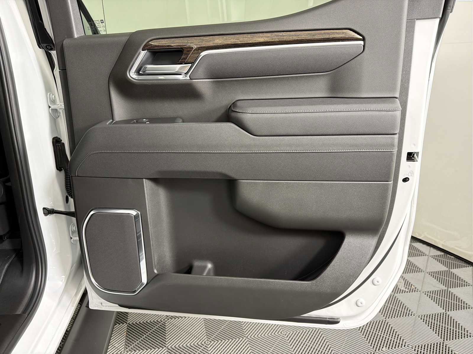 New 2026 GMC Sierra 1500 Elevation w/ Elevation Premium Package image 28