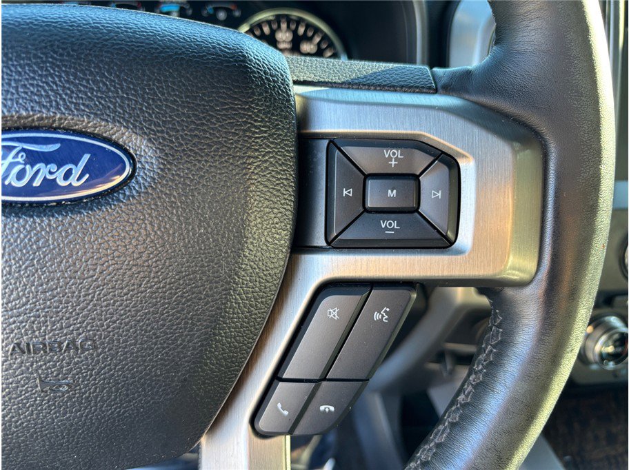 Used 2017 Ford F150 Platinum w/ Equipment Group 701A Luxury image 28