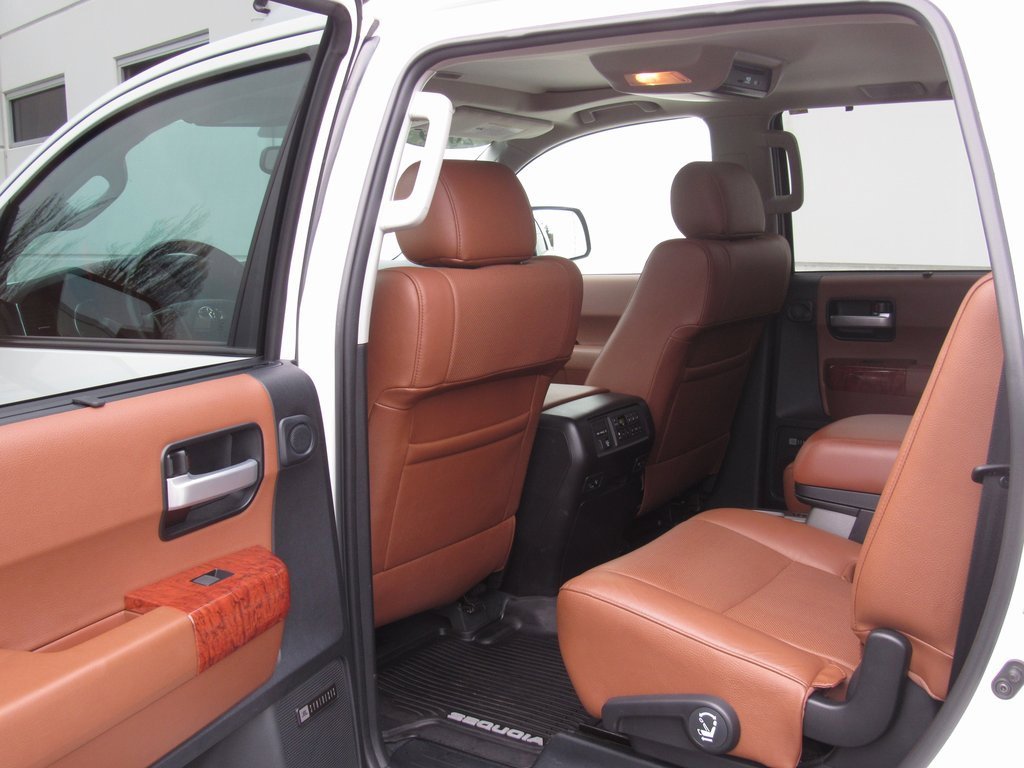 Used 2019 Toyota Sequoia Platinum image 14