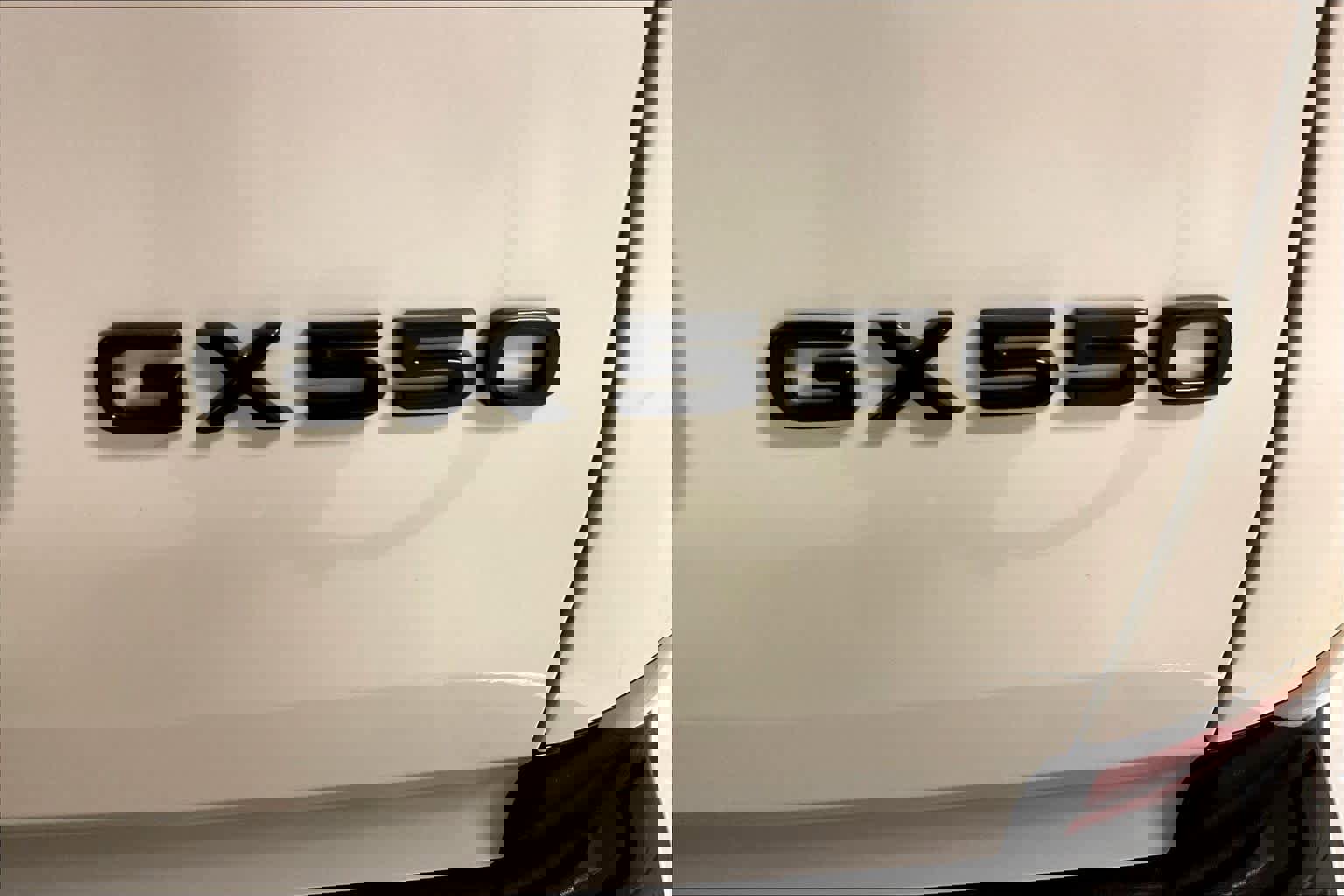 Used 2024 Lexus GX 550 image 9