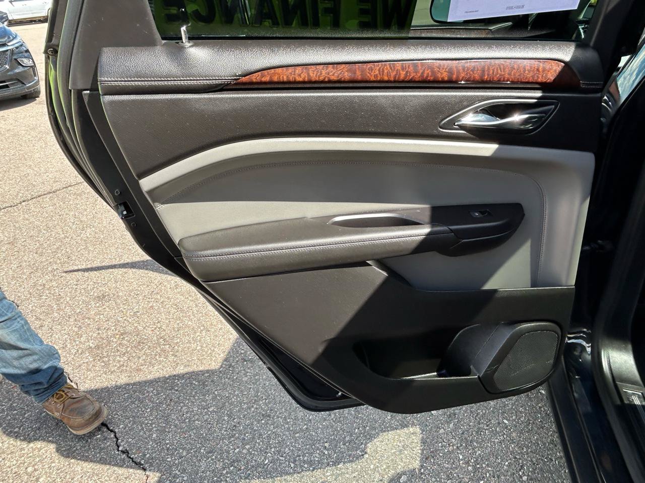 Used 2011 Cadillac SRX Premium AWD/4WD image 14