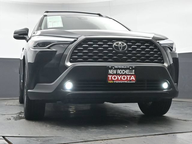 Certified 2022 Toyota Corolla Cross XLE w/ Black Badges Package (TMS) AWD/4WD image 37