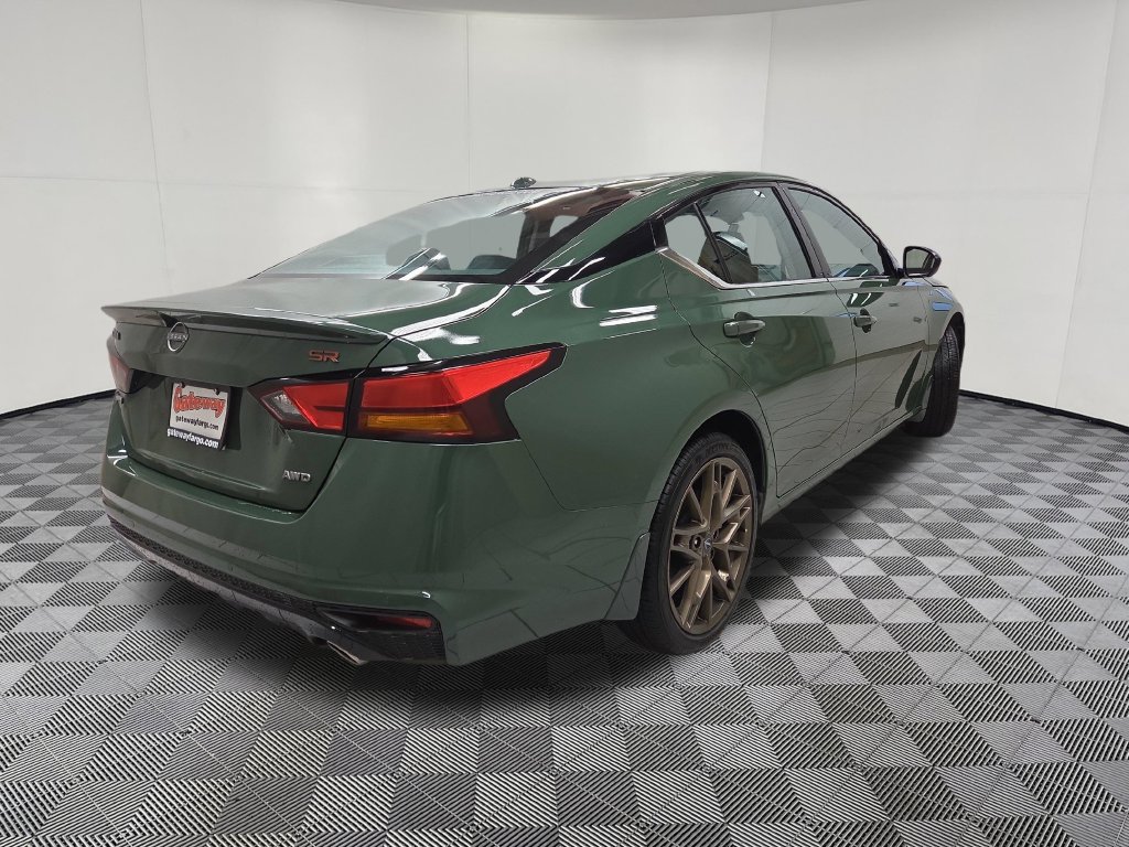 Used 2025 Nissan Altima 2.5 SR AWD/4WD image 4
