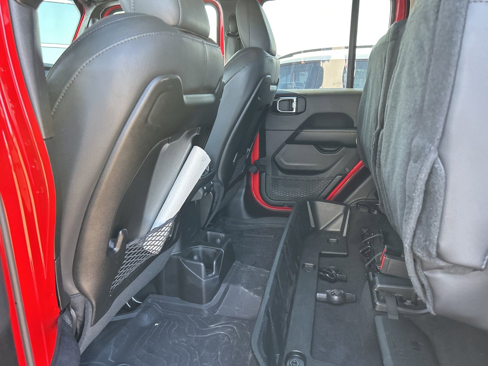 Used 2025 Jeep Gladiator High Tide image 5