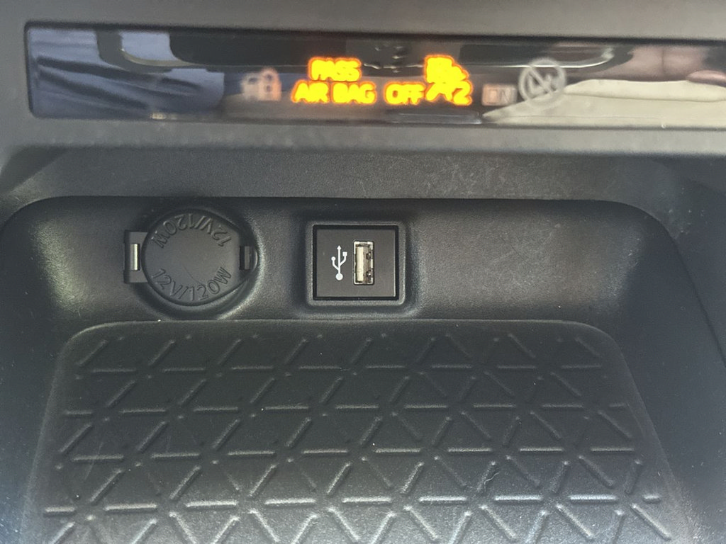 Used 2025 Toyota RAV4 XLE Premium FWD image 44