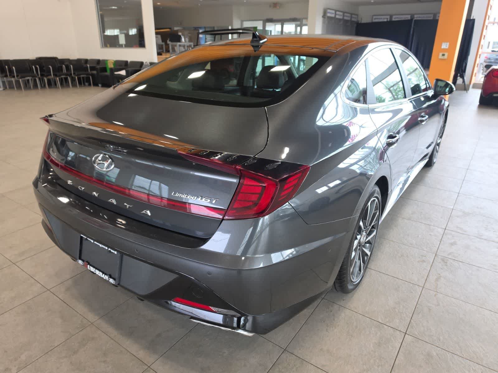 Used 2023 Hyundai Sonata Limited w/ Preferred Accessory Package FWD image 7
