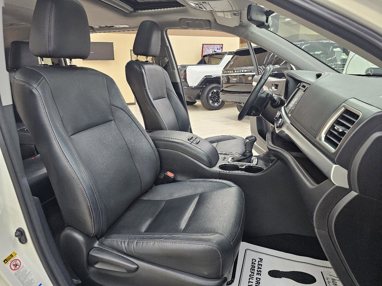 Used 2015 Toyota Highlander XLE AWD/4WD image 20