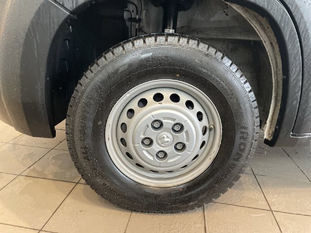 Used 2024 RAM ProMaster 2500 w/ Convenience Group FWD image 13