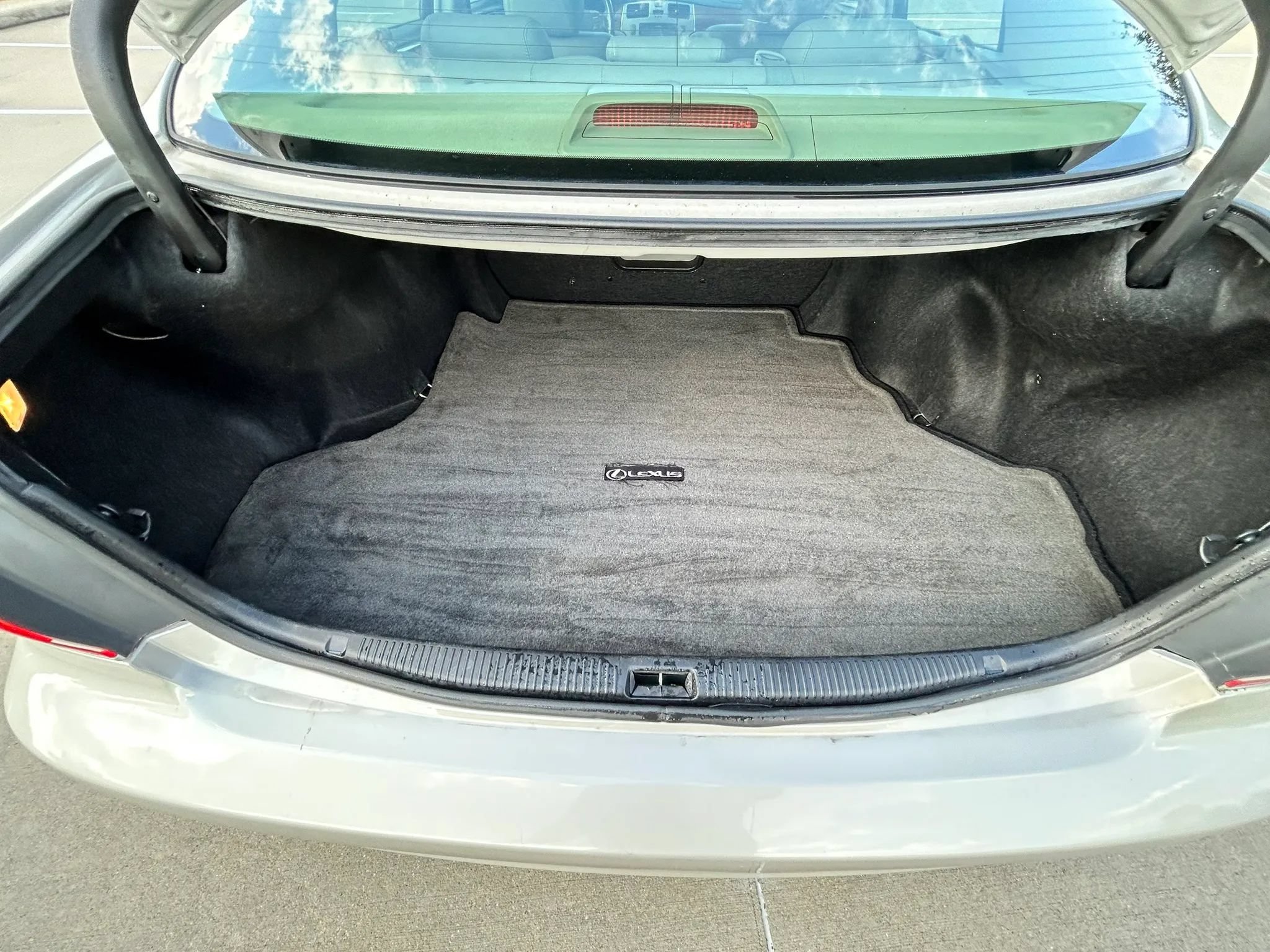 Used 2005 Lexus ES 330 FWD image 11