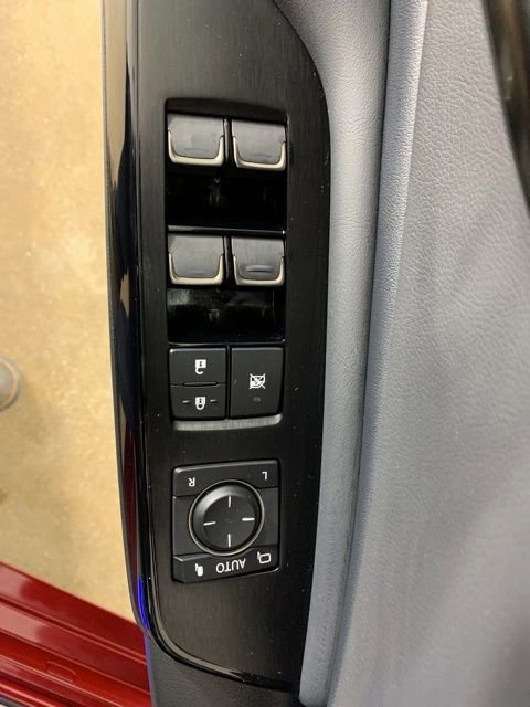 Used 2025 Lexus ES 300h F Sport w/ Accessory Package (Z2) image 17