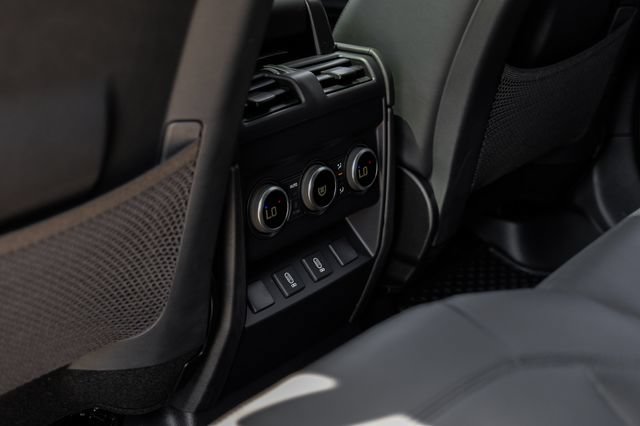 New 2026 Land Rover Defender 110 X-Dynamic SE AWD/4WD image 46