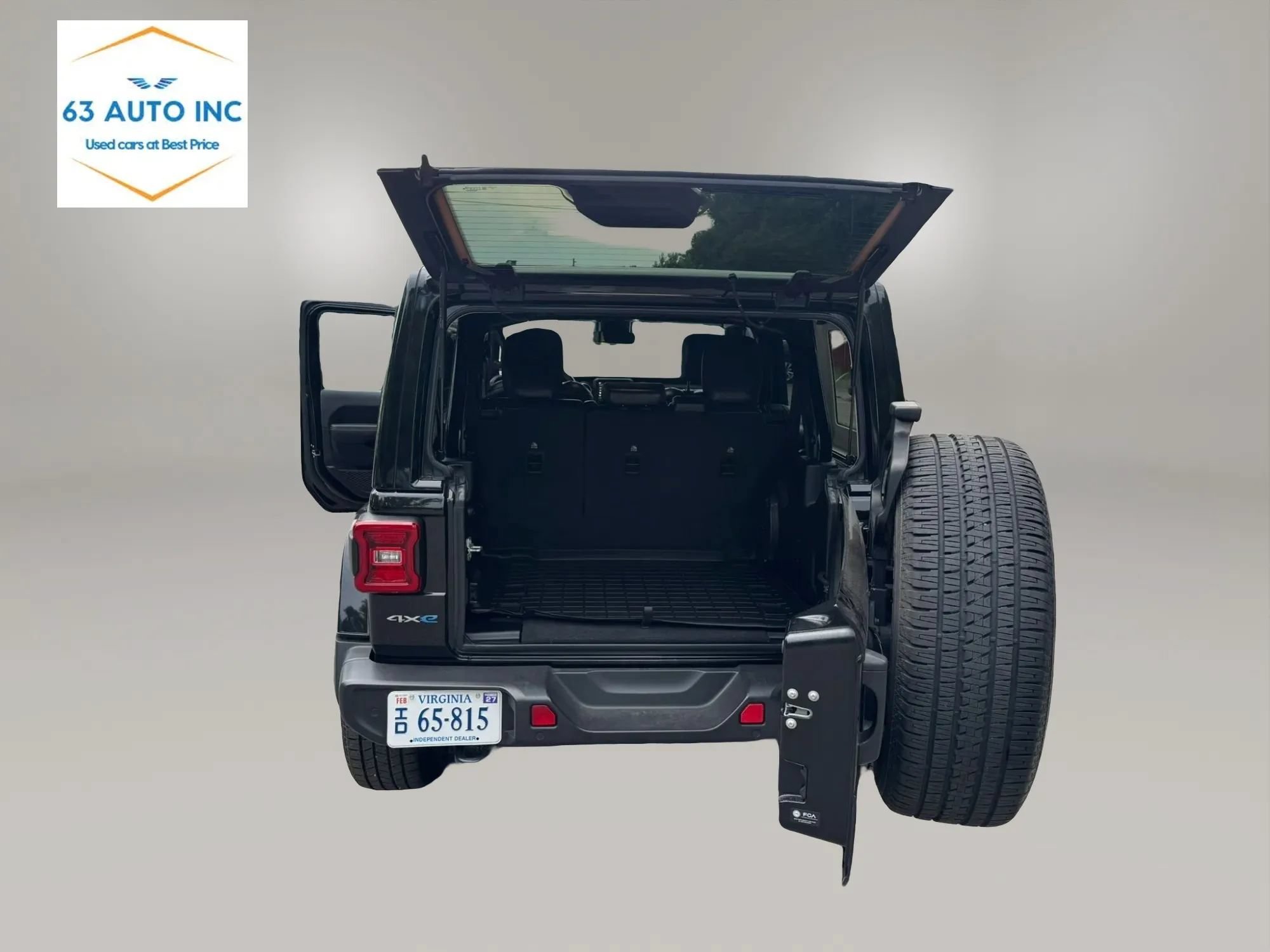 Used 2021 Jeep Wrangler Unlimited Sahara w/ Cold Weather Group AWD/4WD image 26