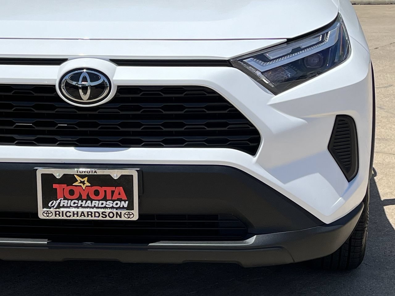 Used 2025 Toyota RAV4 XLE AWD/4WD image 8