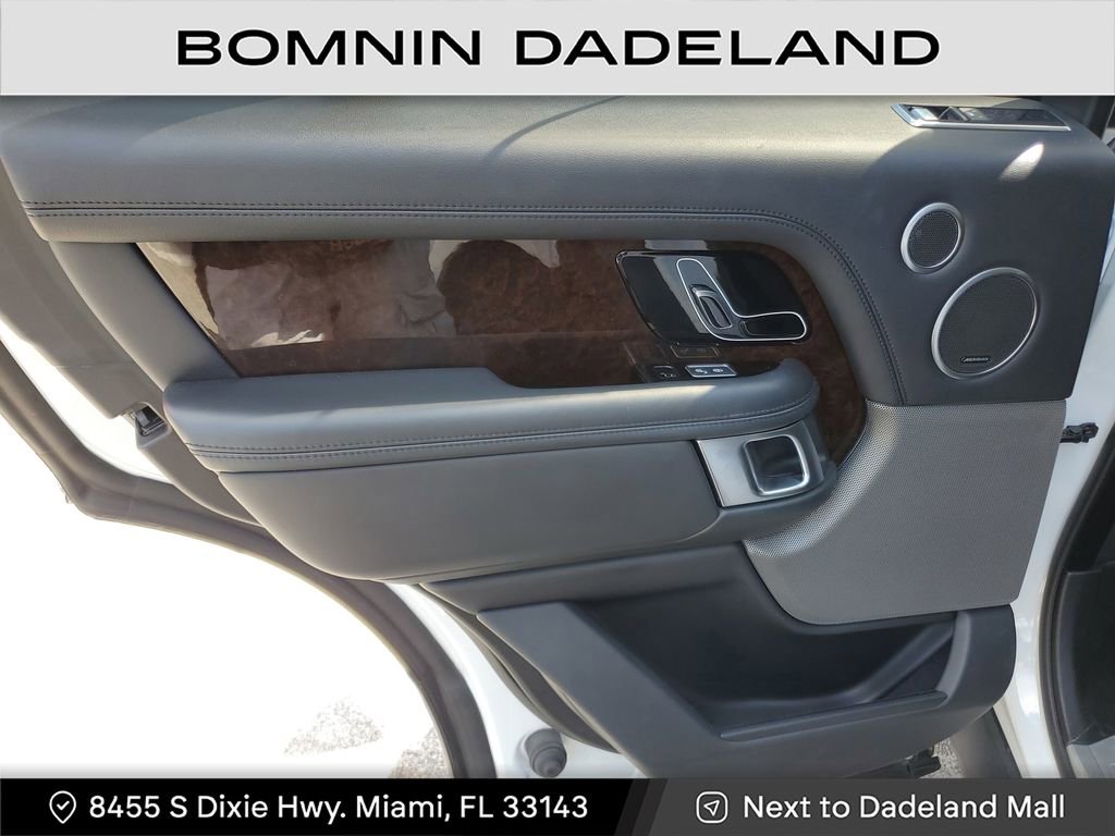 Used 2020 Land Rover Range Rover HSE image 9
