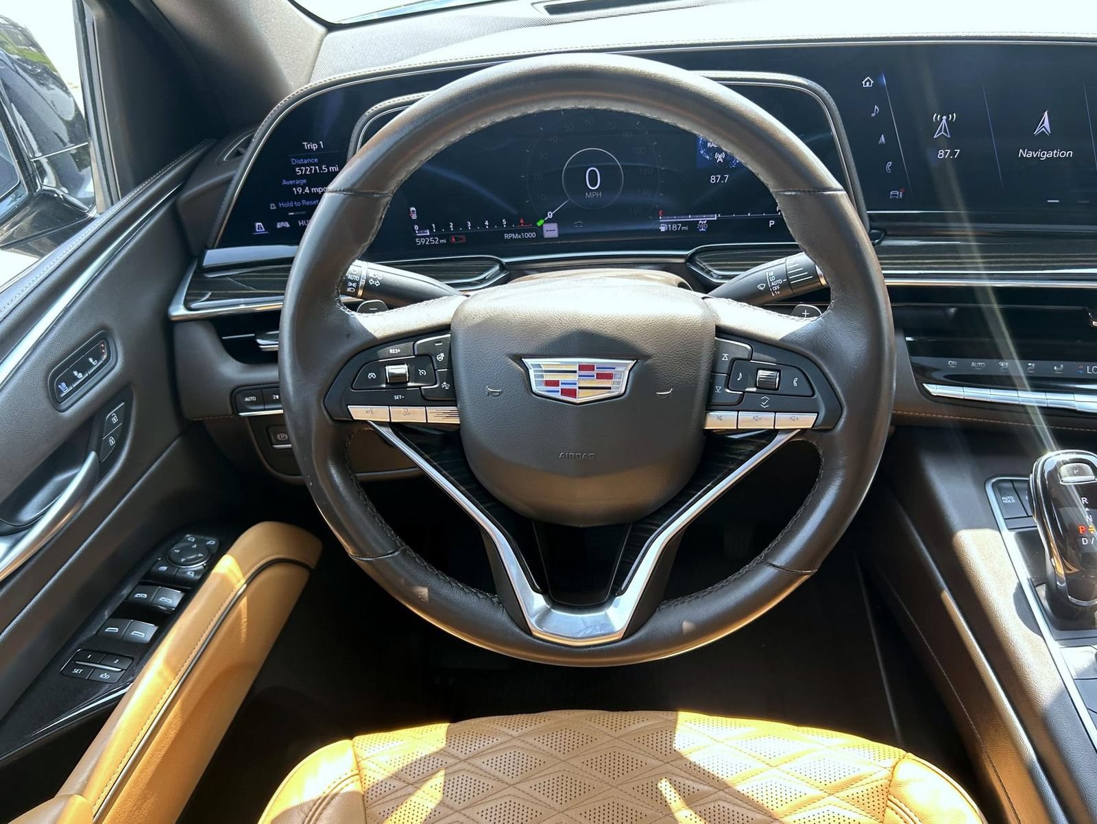Certified 2023 Cadillac Escalade Premium Luxury AWD/4WD image 15