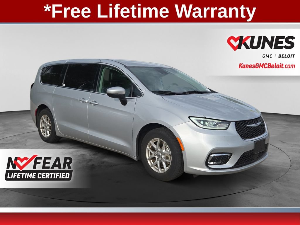 Used 2023 Chrysler Pacifica Touring-L