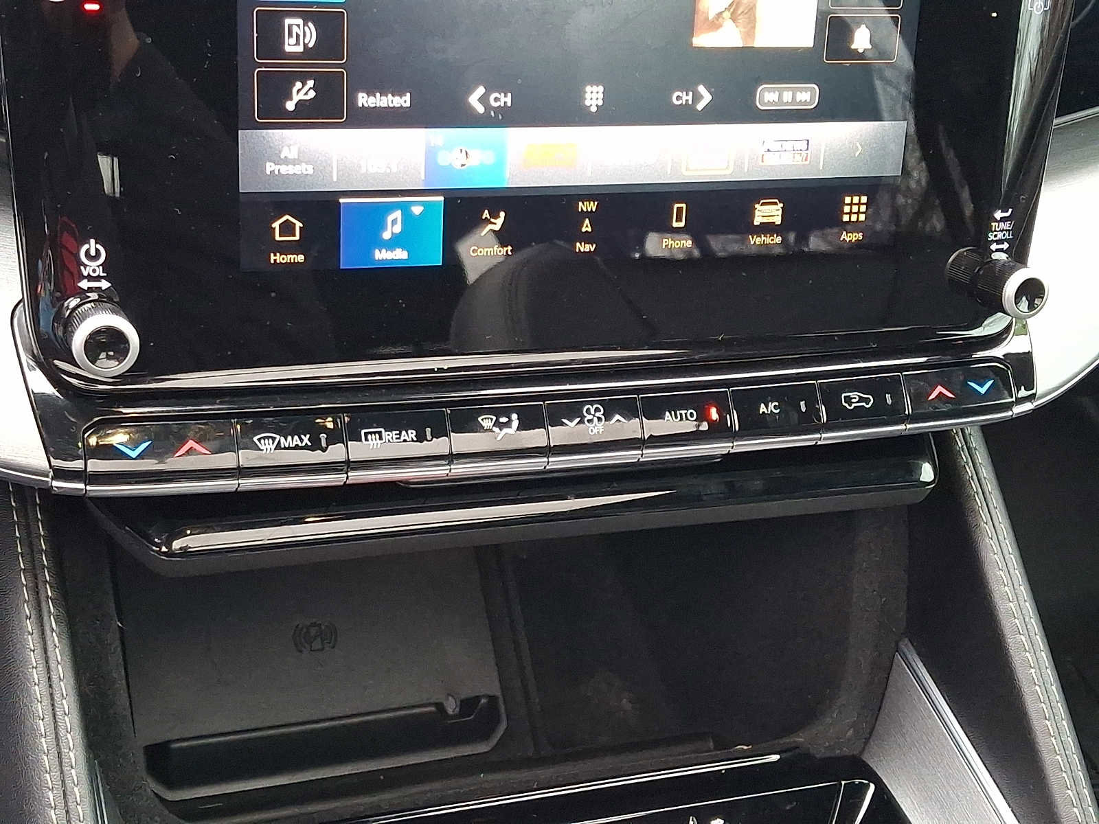 Used 2023 Jeep Wagoneer Series II image 18