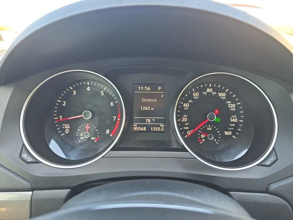 Used 2017 Volkswagen Jetta SE image 19