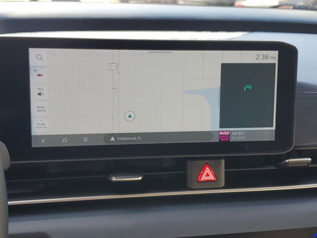 Used 2025 Kia Carnival EX image 23