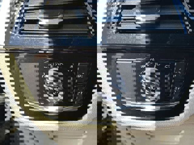 Used 2023 BMW 530e xDrive image 32