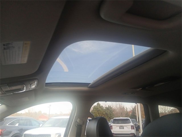 Used 2023 Kia Telluride EX w/ EX Captain's Chair Package image 22