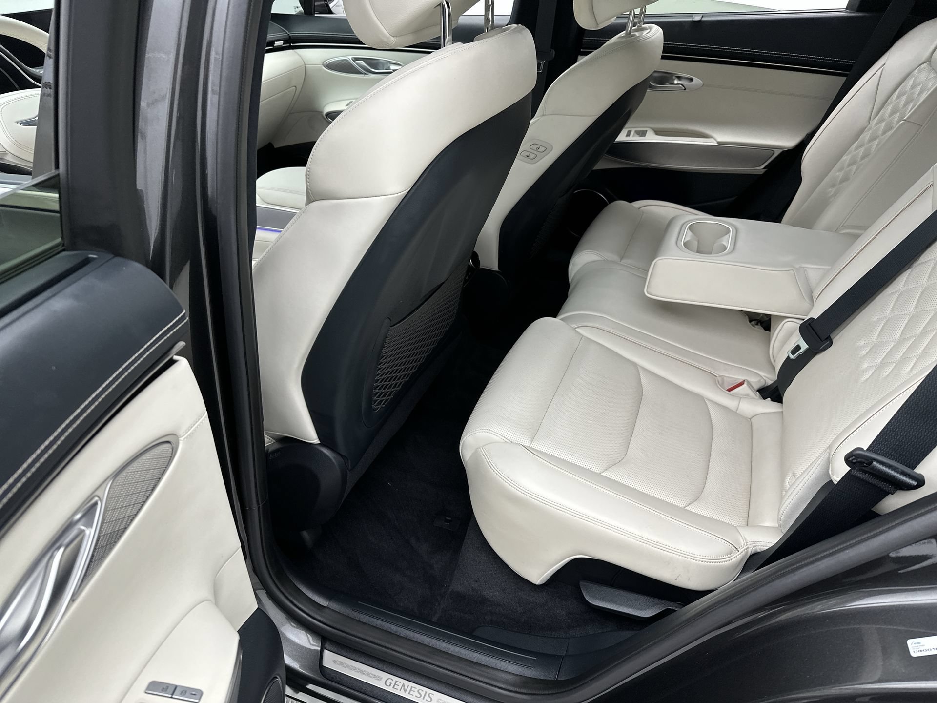 Certified 2025 Genesis Electrified GV70 w/ Prestige Package AWD/4WD image 23
