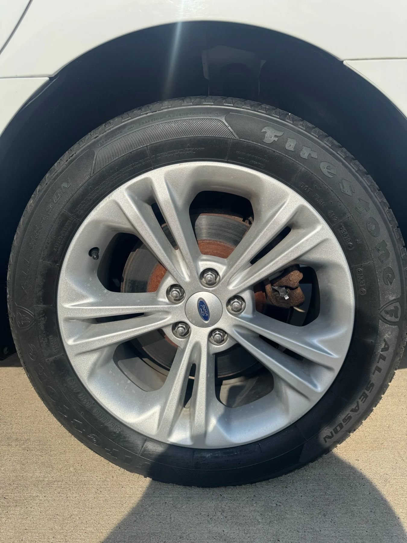 Used 2016 Ford Taurus SEL image 18