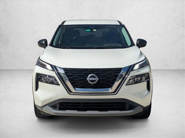Used 2022 Nissan Rogue S image 2