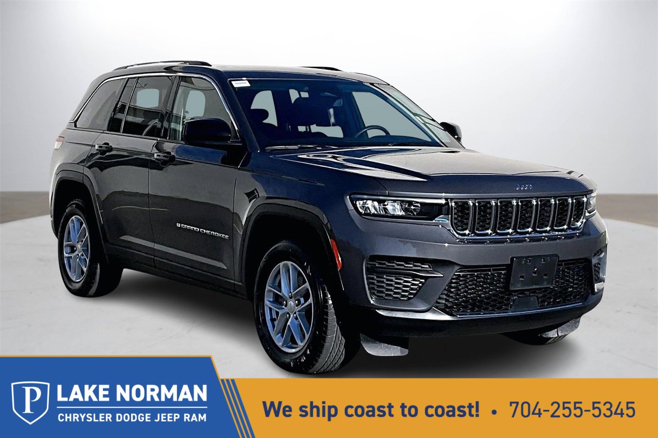 Used 2023 Jeep Grand Cherokee Laredo X image 1