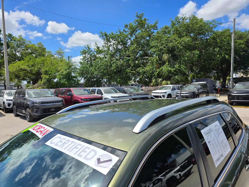Certified 2019 Jeep Cherokee Latitude w/ Popular Appearance Group image 11