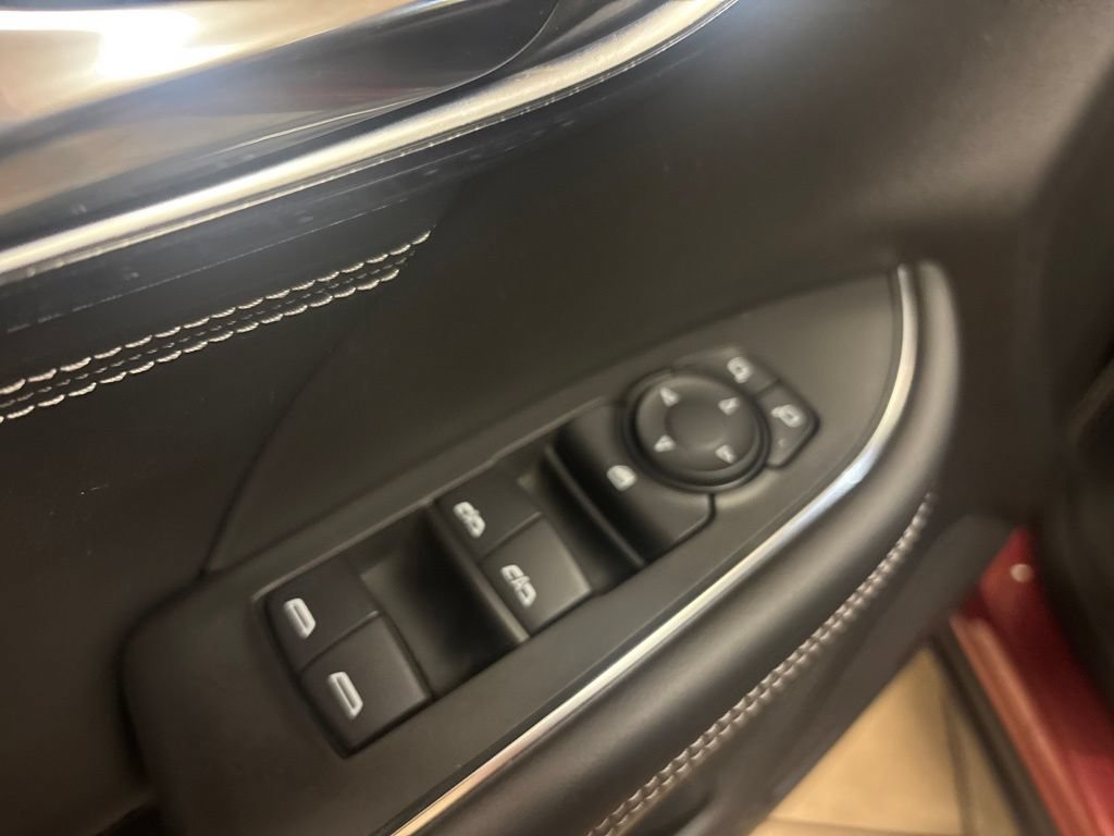 Used 2021 Buick Envision Preferred AWD/4WD image 18