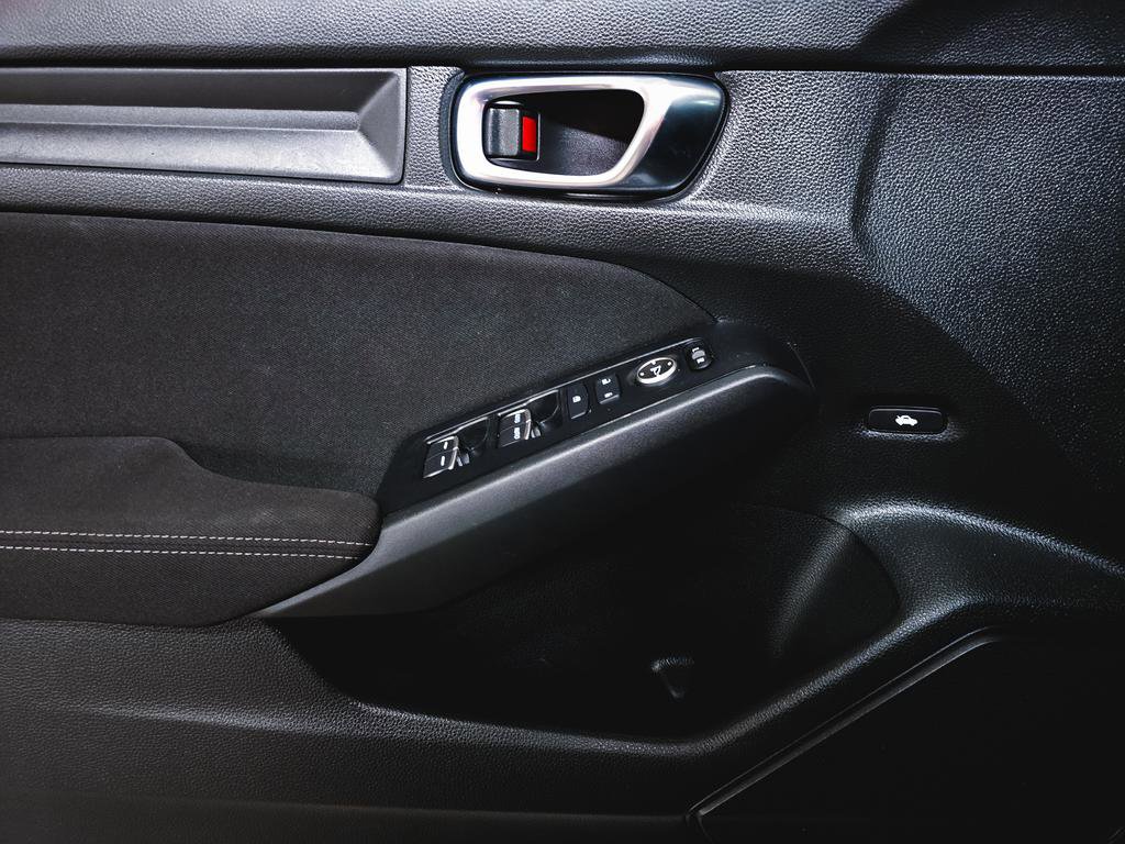 Used 2025 Honda Civic LX image 15