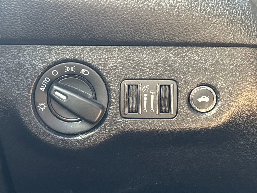 Used 2023 Dodge Challenger R/T image 24