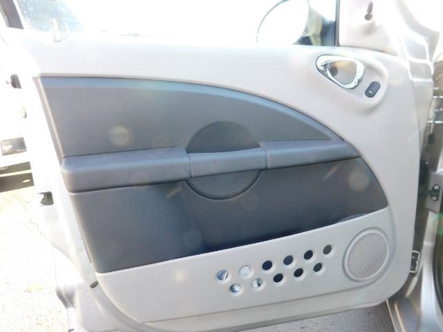 Used 2006 Chrysler PT Cruiser image 11